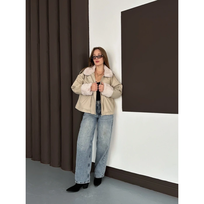 Astar Peluş Detaylı Deri Ceket Bej