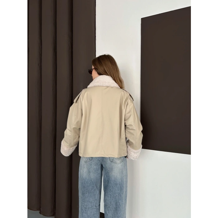 Astar Peluş Detaylı Deri Ceket Bej