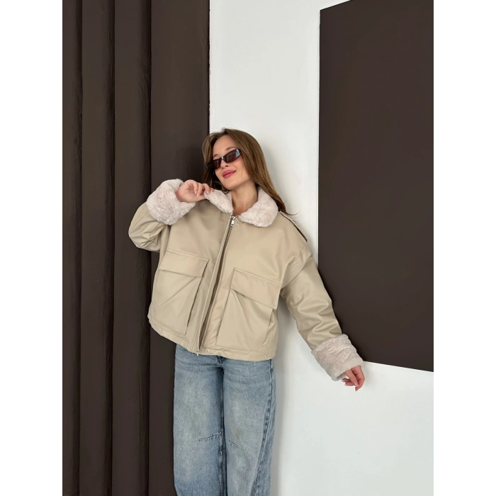 Astar Peluş Detaylı Deri Ceket Bej