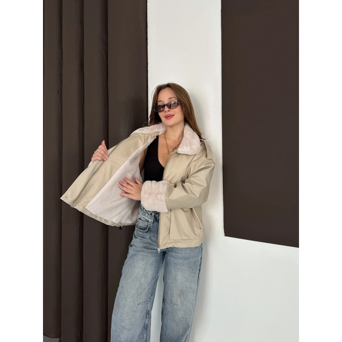 Astar Peluş Detaylı Deri Ceket Bej