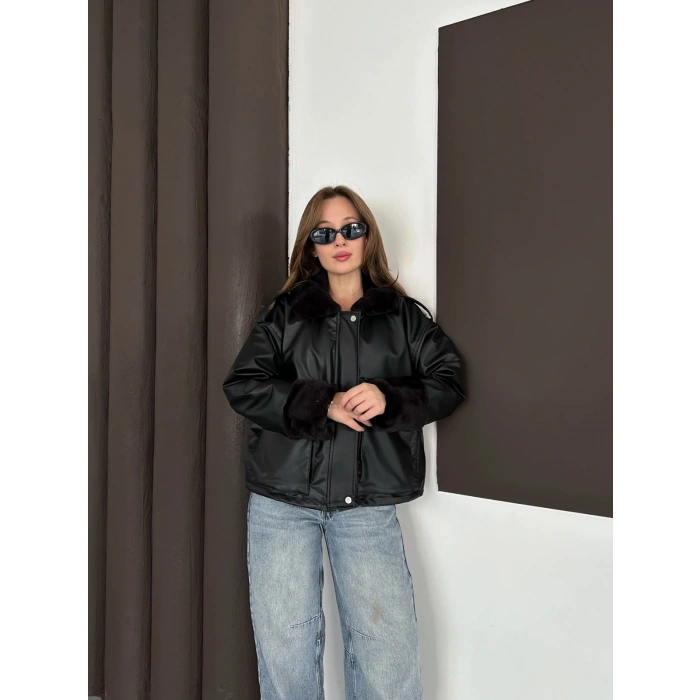 Astar Peluş Detaylı Deri Ceket Siyah