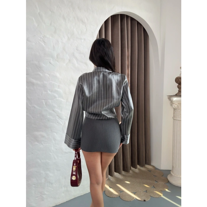 Bağlama Detaylı Çizgili Crop Gömlek Gri