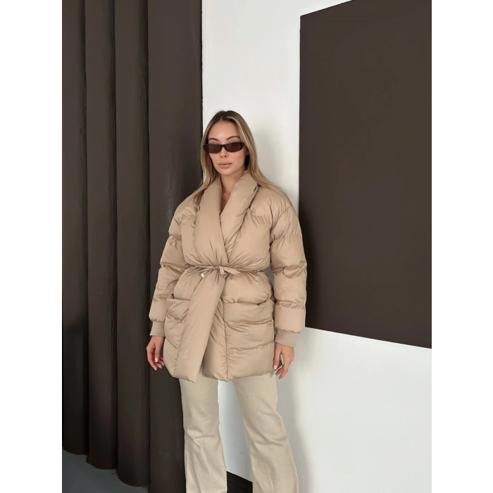 Belden Bağlamalı Cepli Şişme Mont Bej