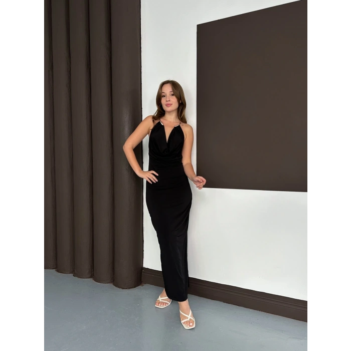 Boyun Aksesuarlı Dekolte Elbise Siyah