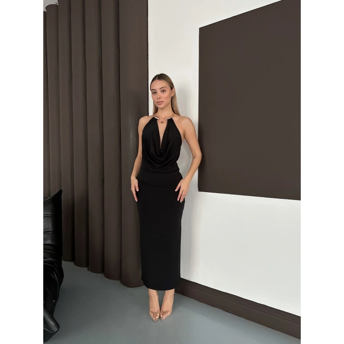 Boyun Eksesuar Detaylı Sandy Dekolte Elbise Siyah