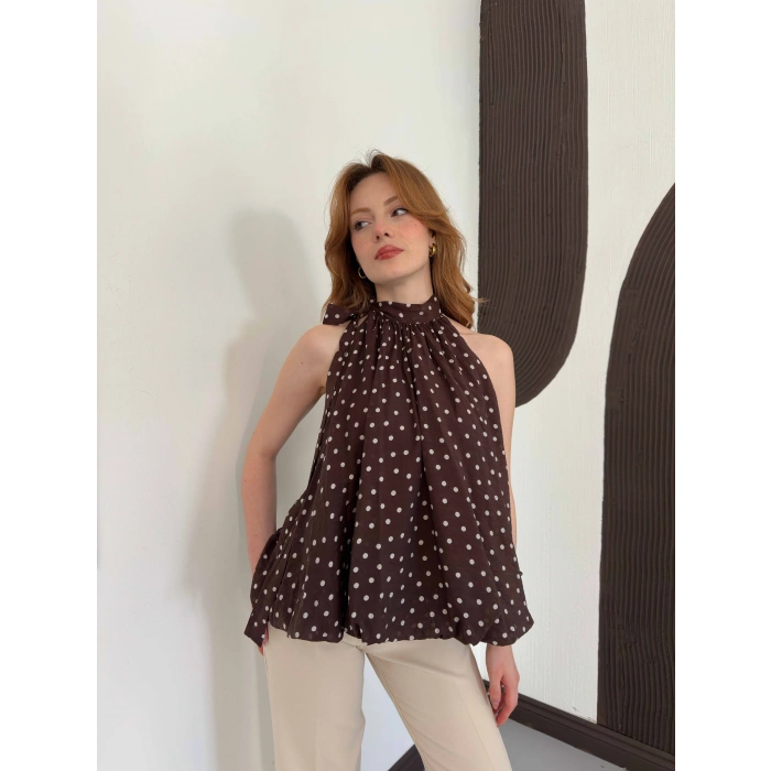 Boyundan Bağlamalı Puantiyeli Balon Bluz Kahve