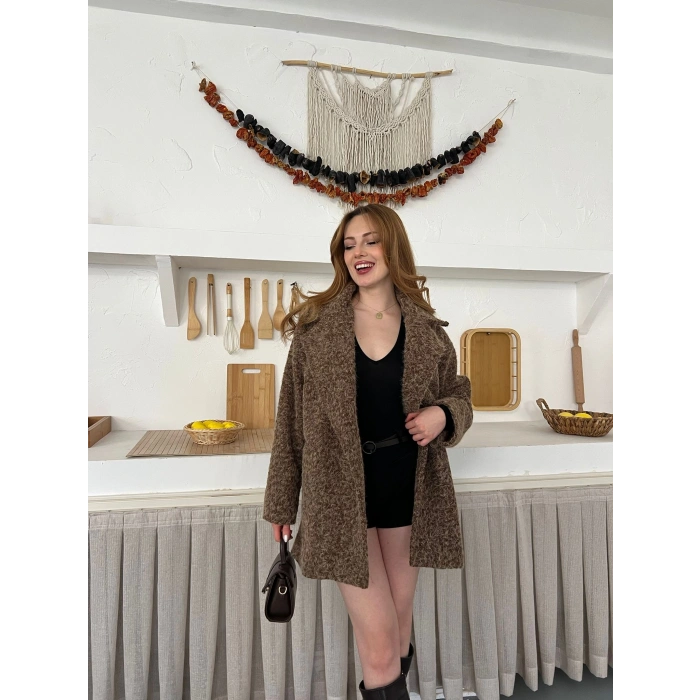 Buklet Dokulu Tek Düğme Detay Kaban Kahve