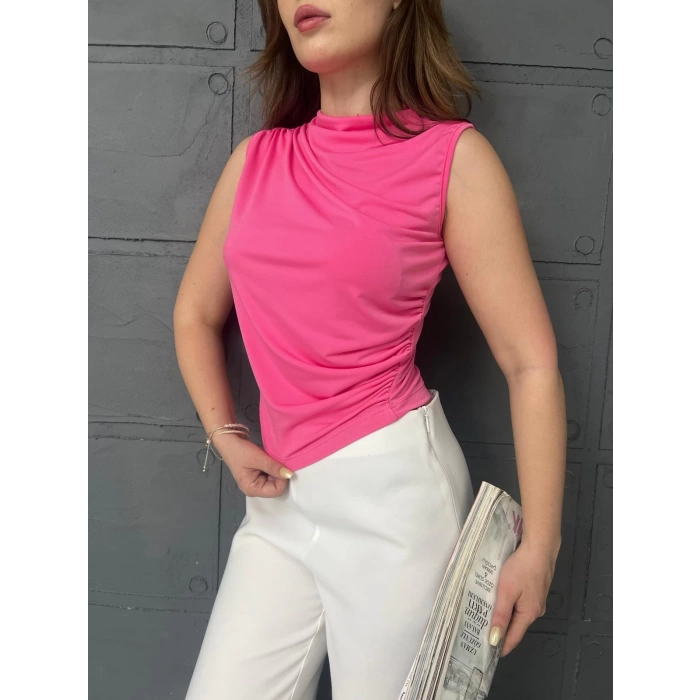 Büzgü Detay Dik Yaka Bluz Pembe