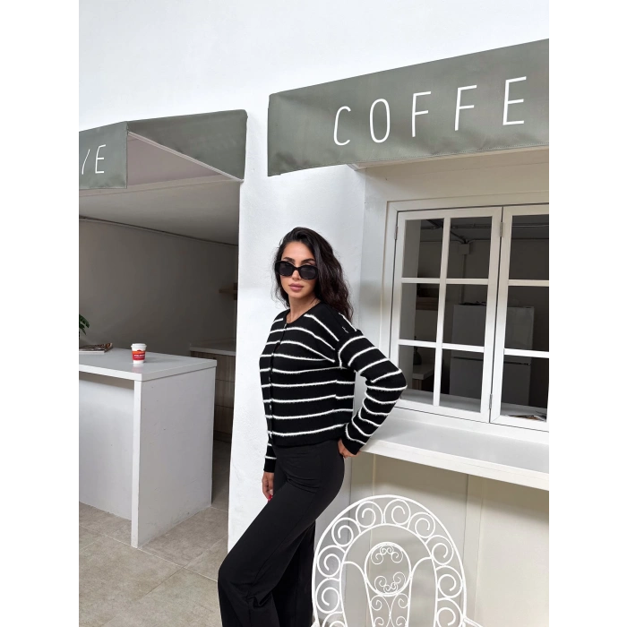 Çizgi Desen Yumoş Kumaş Bluz