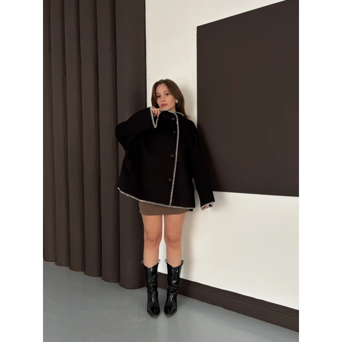 Çoban Dikiş Detaylı Boğazlı Kaşe Kaban Siyah