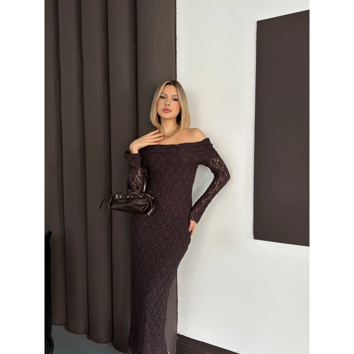 Dantel Madonna Yaka Elbise Kahve