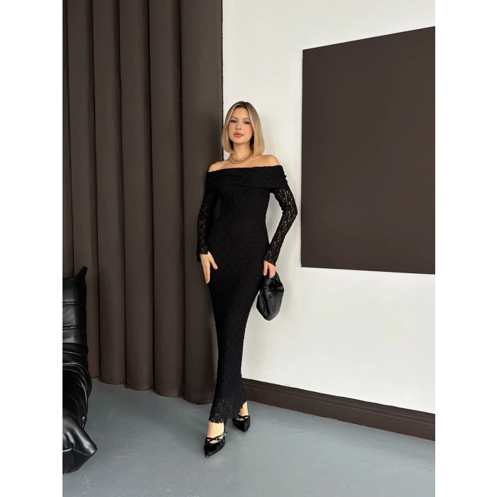 Dantel Madonna Yaka Elbise Siyah