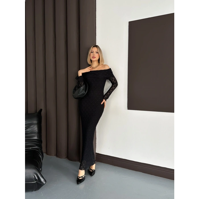 Dantel Madonna Yaka Elbise Siyah