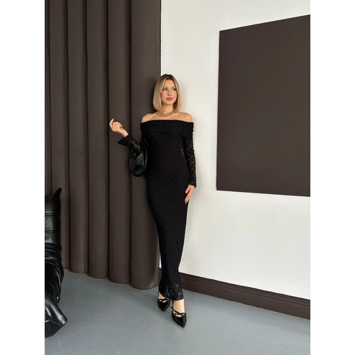 Dantel Madonna Yaka Elbise Siyah