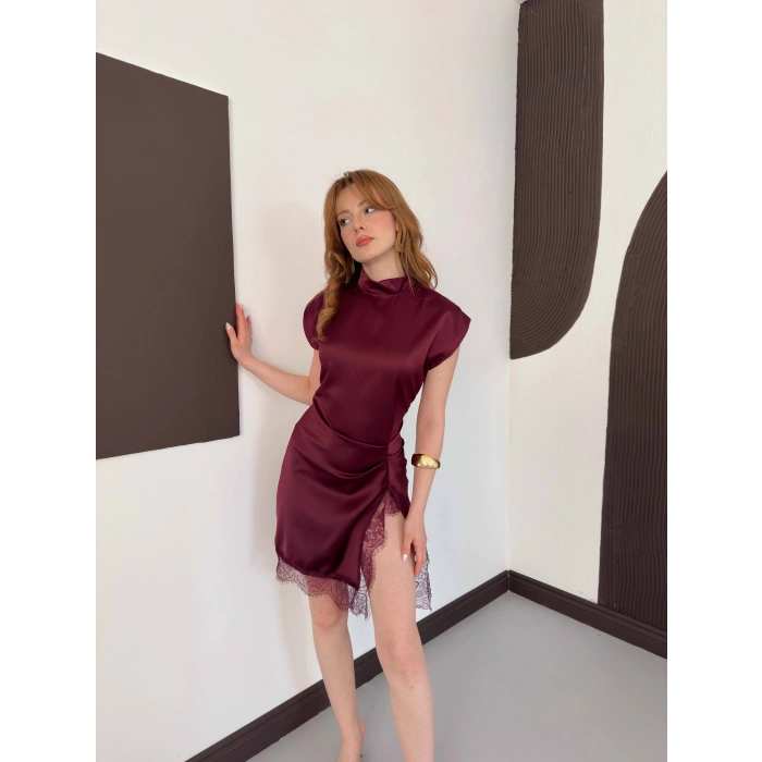 Dik Yaka Dantel Detay Saten Mini Elbise Bordo