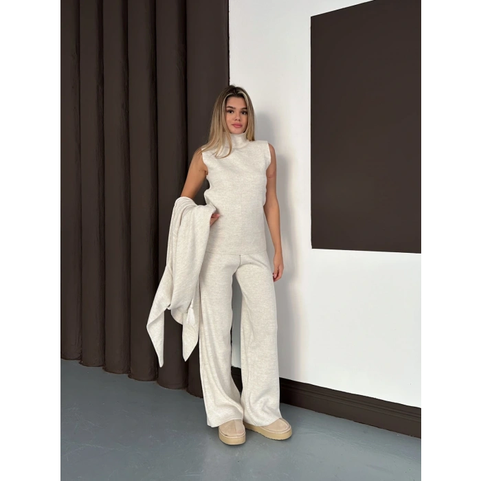 Dik Yaka Hırkalı Üçlü Set Bej