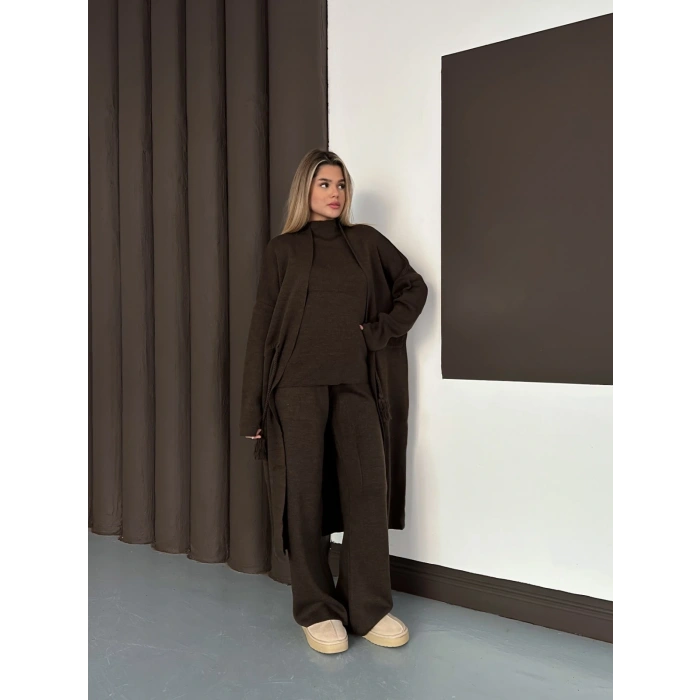 Dik Yaka Hırkalı Üçlü Set Kahverengi