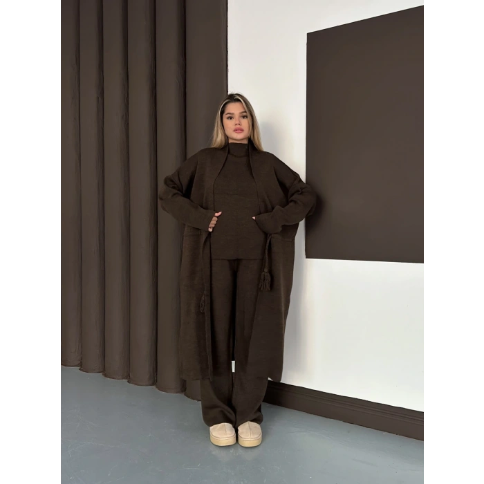 Dik Yaka Hırkalı Üçlü Set Kahverengi