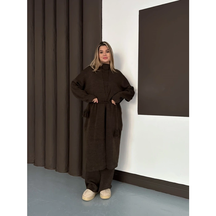 Dik Yaka Hırkalı Üçlü Set Kahverengi