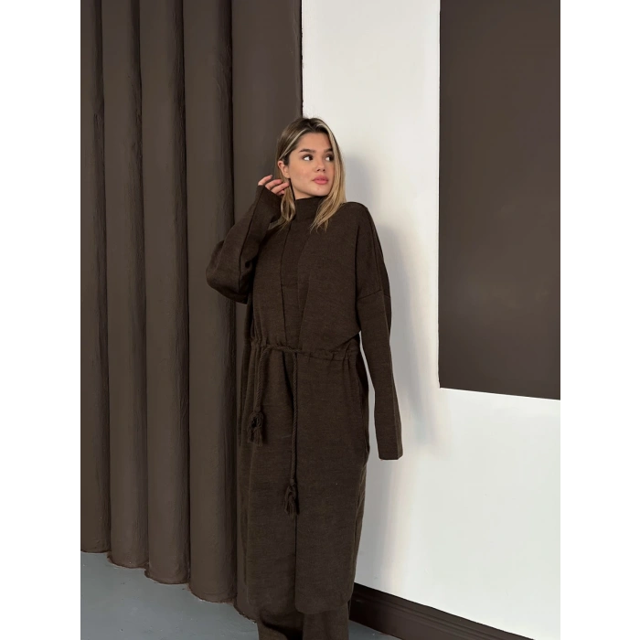 Dik Yaka Hırkalı Üçlü Set Kahverengi