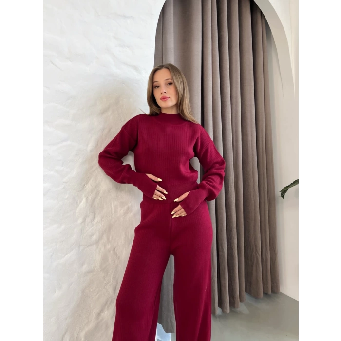 Dik Yaka Parmak Geçmeli Triko Takım Bordo