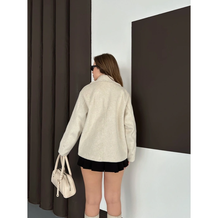Düğme Detay Kısa Kaşe Ceket Bej