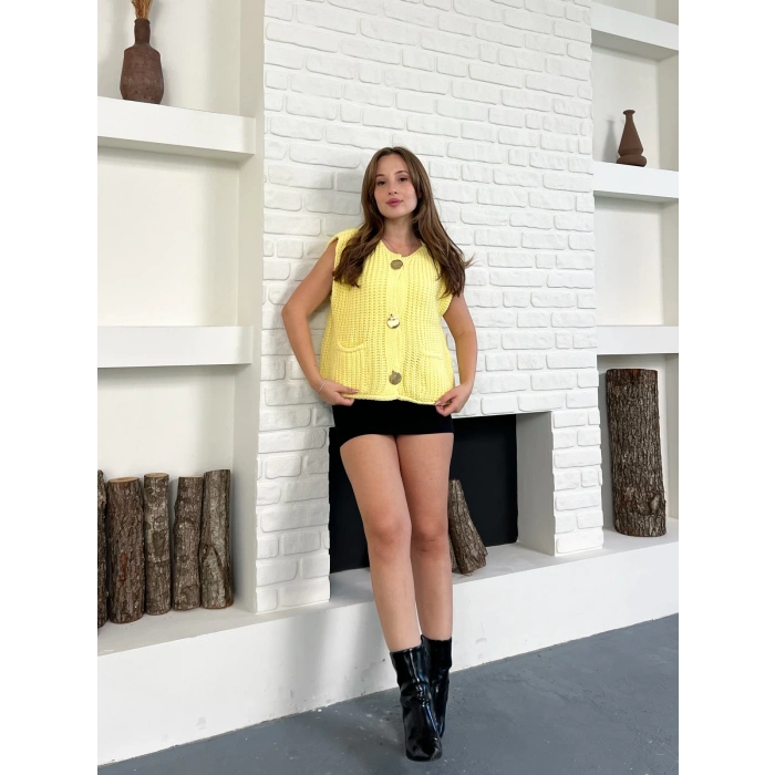 Düğme Detay Triko Yelek Sarı