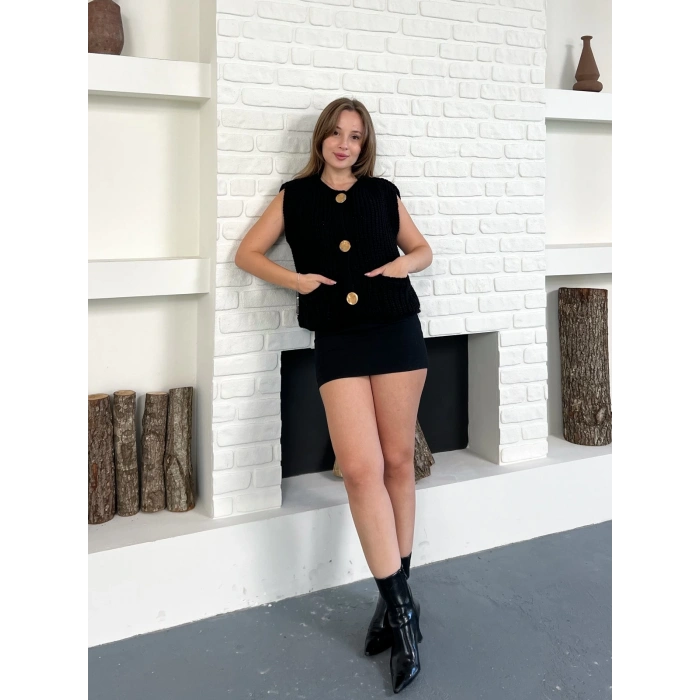 Düğme Detay Triko Yelek Siyah