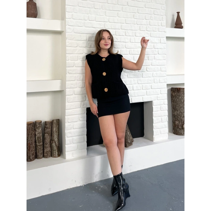 Düğme Detay Triko Yelek Siyah