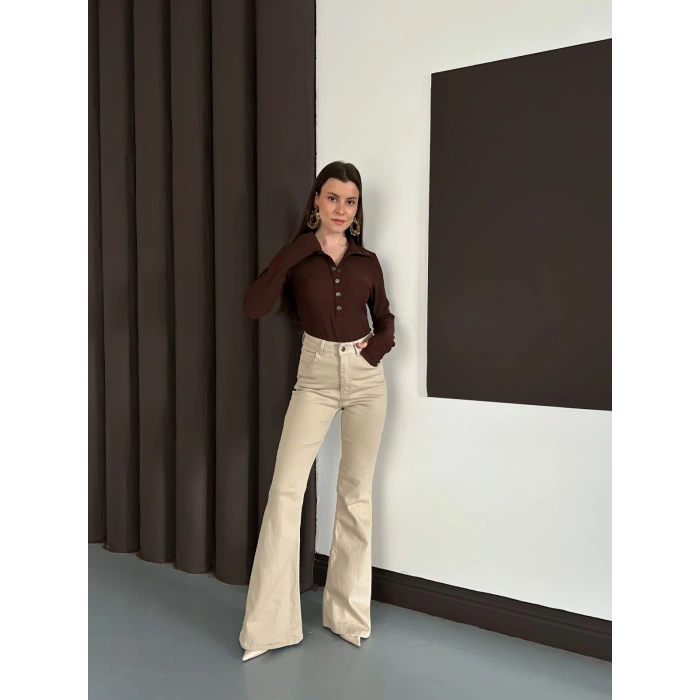 Düğme Detaylı Parmak Geçmeli Bluz Acı Kahve