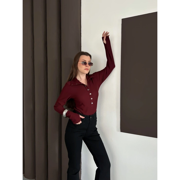 Düğme Detaylı Parmak Geçmeli Bluz Bordo