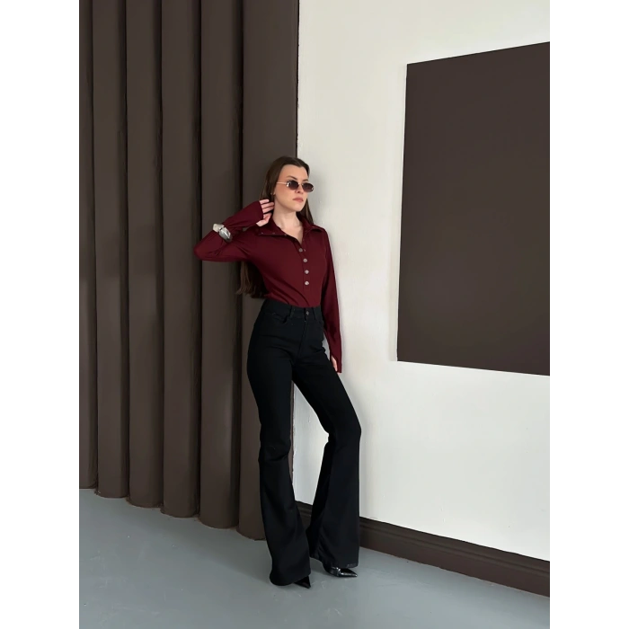 Düğme Detaylı Parmak Geçmeli Bluz Bordo