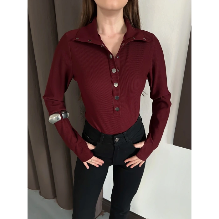 Düğme Detaylı Parmak Geçmeli Bluz Bordo