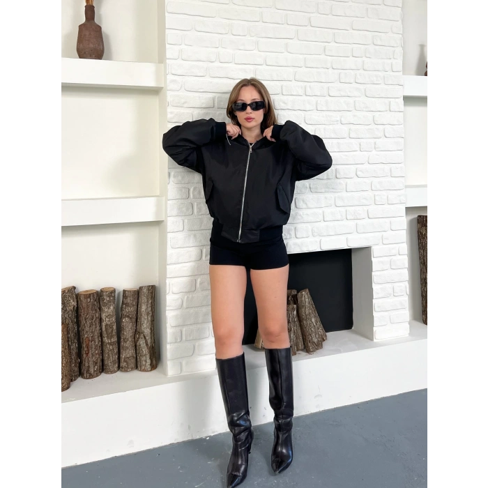 Fermuar Detaylı Bomber Ceket Siyah