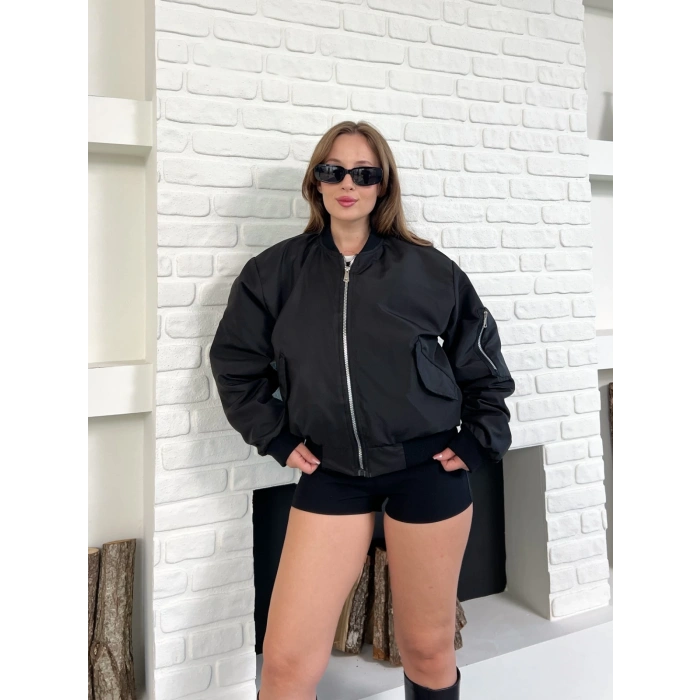 Fermuar Detaylı Bomber Ceket Siyah