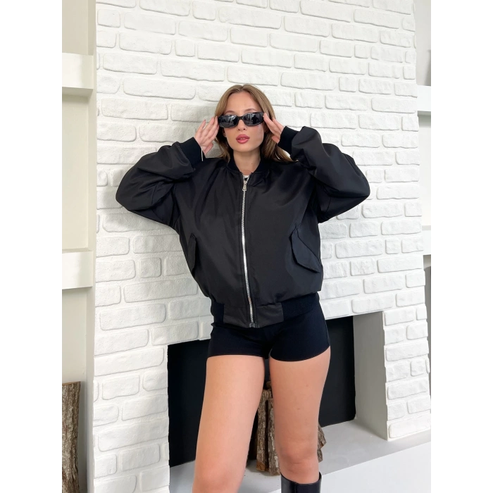 Fermuar Detaylı Bomber Ceket Siyah