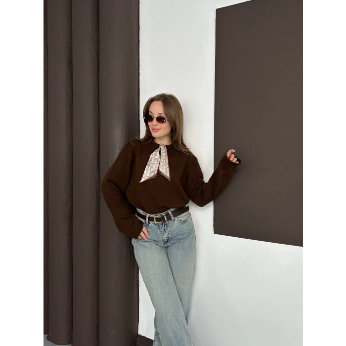 Fular Detaylı Triko Kazak Acı Kahve