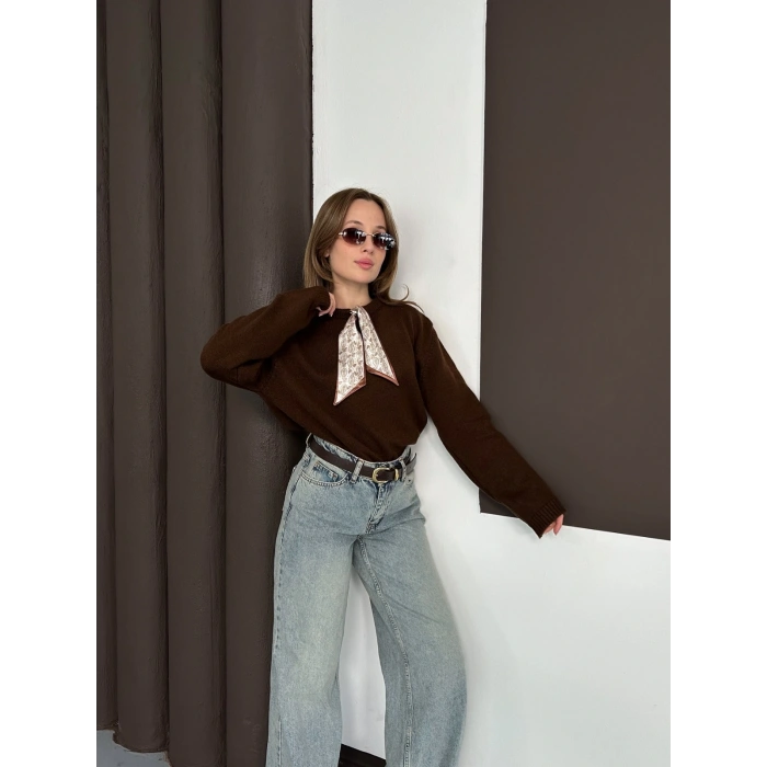 Fular Detaylı Triko Kazak Acı Kahve