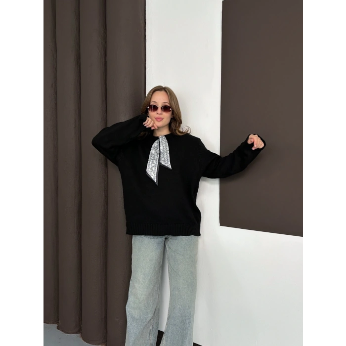 Fular Detaylı Triko Kazak Siyah