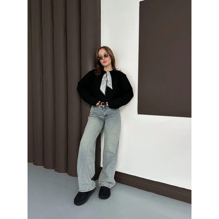 Fular Detaylı Triko Kazak Siyah