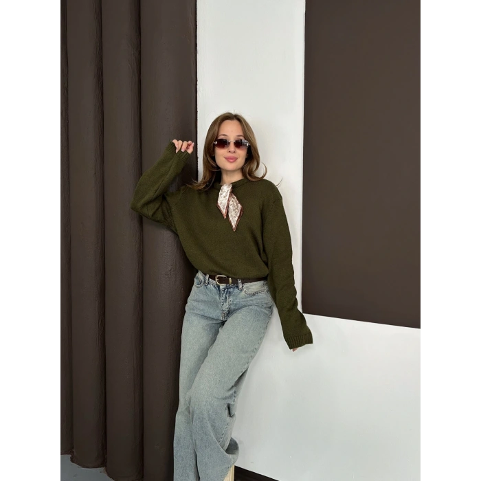 Fular Detaylı Triko Kazak Yeşil