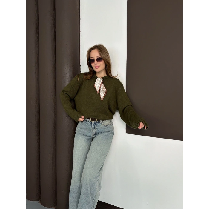 Fular Detaylı Triko Kazak Yeşil