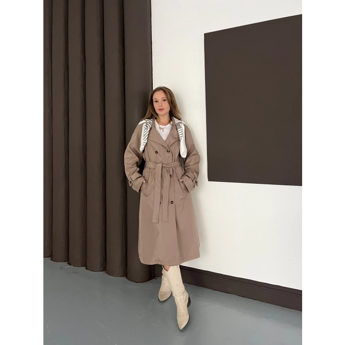 Fular Detaylı Uzun Trençkot Bej