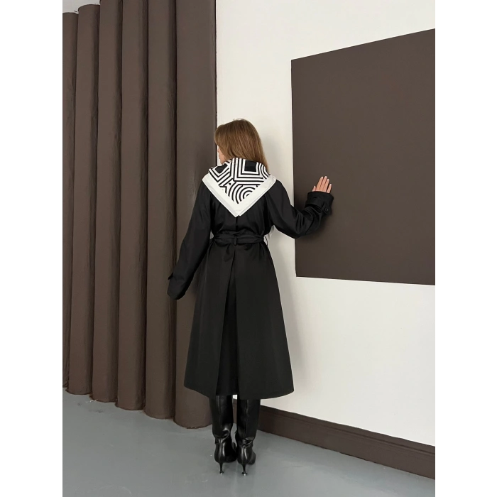 Fular Detaylı Uzun Trençkot Siyah