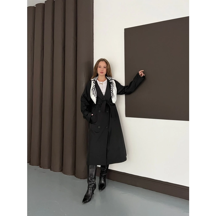 Fular Detaylı Uzun Trençkot Siyah