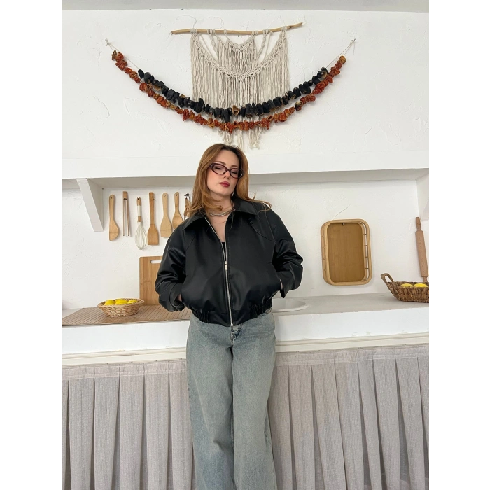 İçi Peluşlu Bel Lastikli Deri Ceket Siyah