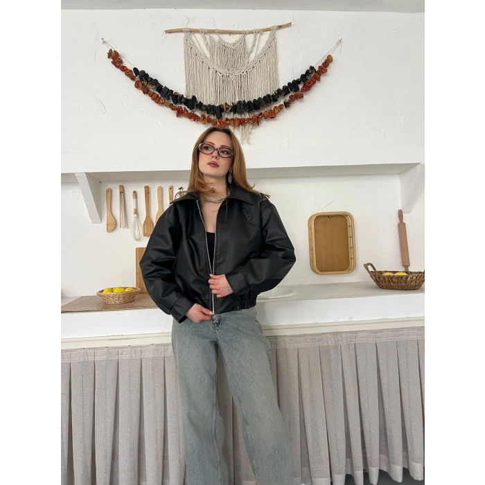 İçi Peluşlu Bel Lastikli Deri Ceket Siyah