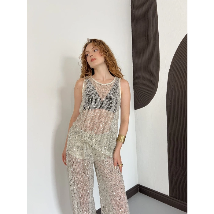 İçi Şortlu Pul Detaylı Asimetrik Bluz-Pantolon Takım Beyaz
