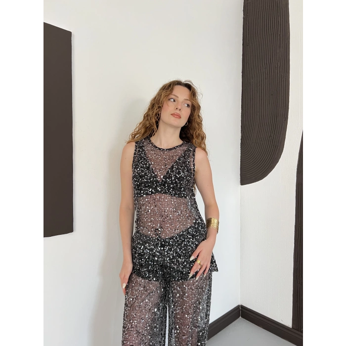 İçi Şortlu Pul Detaylı Asimetrik Bluz-Pantolon Takım Siyah