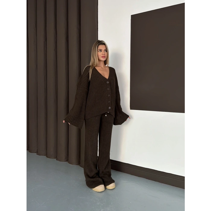 İspanyol Kol Düğme Detaylı Hırkalı Takım Acı Kahve